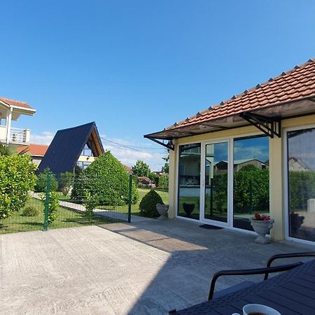 Cozzy Apartment Near The Aiport Podgorica Ngoại thất bức ảnh